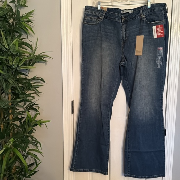 Levi’s fuller waist bootcut 18W NWT - Picture 5 of 10